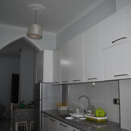 Sunny Apartment *